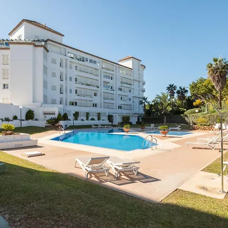 Gaviotas - Playas Del Duque - Puerto Banus * Марбелья
